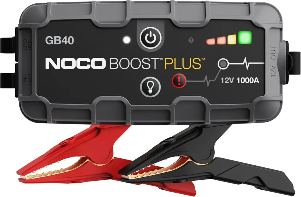 Arranque de forma segura y rápida con el arrancador de batería portátil de litio de 1000 amperios. Con tecnología UltraSafe, recargue dispositivos USB y disfrute de una linterna LED con múltiples modos. Compacto, resistente al agua y fácil de usar. ¡Perfecto para mantener tu coche en marcha!